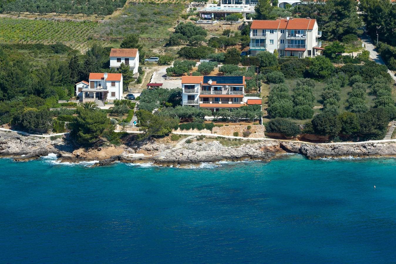 Foto 8 von 44: 1-Zimmer-Ferienwohnung am Strand Zavala, Hvar A-553-a