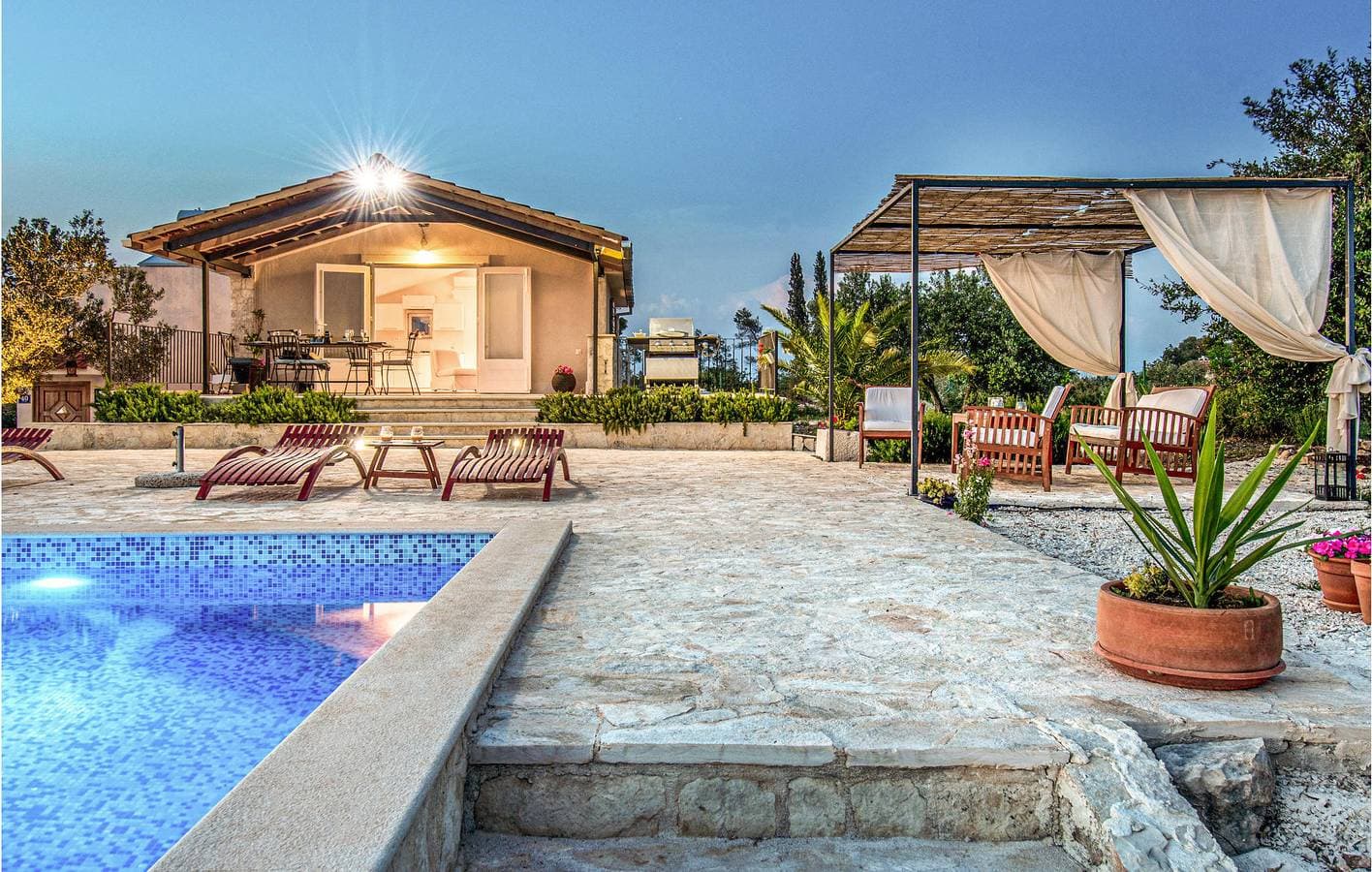 Foto 6 von 44: Gemütliche 2-Zimmer-Wohnung mit Pool, WLAN und Terrasse, 900 m vom Strand entfernt