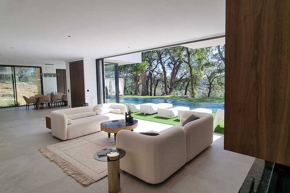 Foto 12 von 22: Villa d Architecte Neuve d Environ 310 m2 Située Dans un Domaine Sécurisé