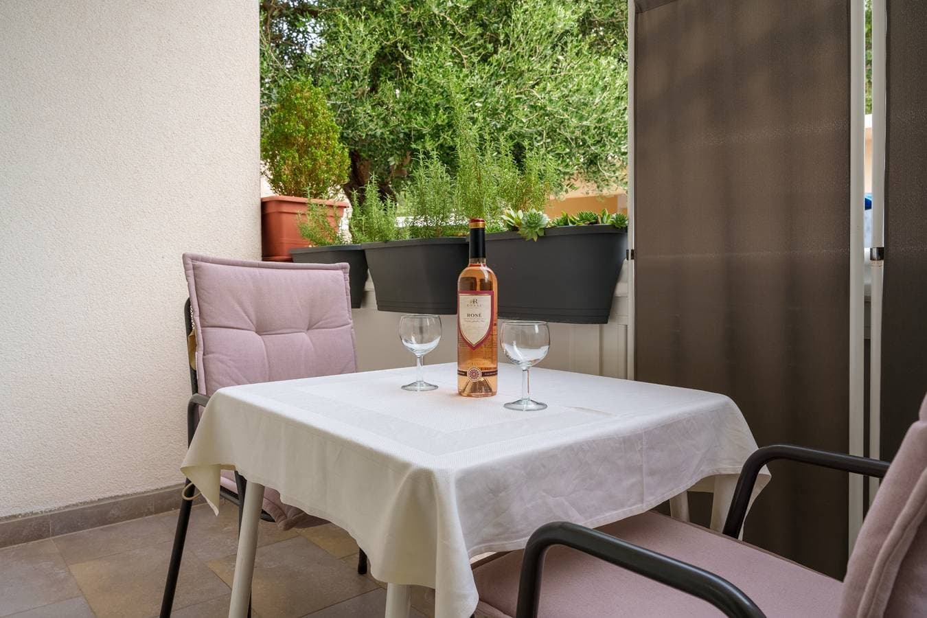Foto 10 von 25: Studio Ferienwohnung mit Balkon