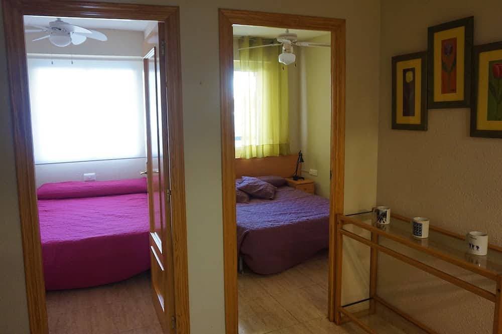 Foto 4 von 30: Gandia Strand. 3 Double. Pool und nur zwei Minuten vom Strand entfernt.