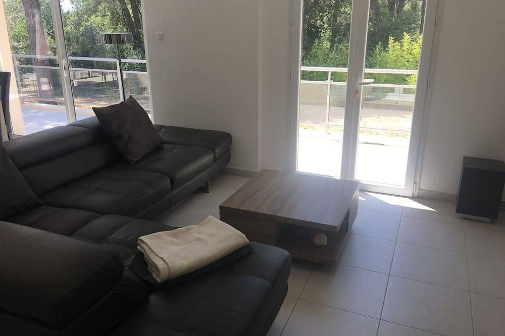 Foto 10 von 30: Air-conditioned detached villa with secure/heated swimming pool and large garden