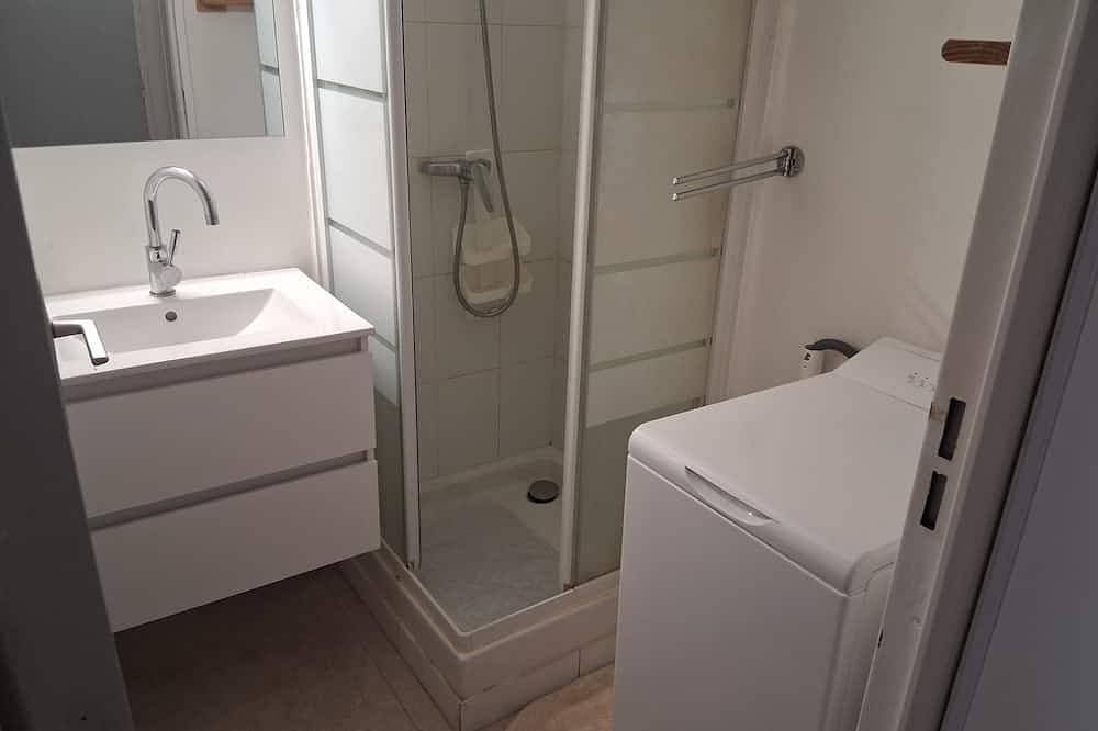 Foto 4 von 15: In residence with swimming pool, renovated house sleeps 5