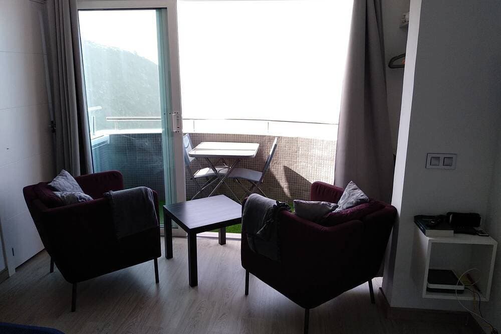 Foto 12 von 30: Ansichten Teide Costa Terraza Mar Parking Netflix