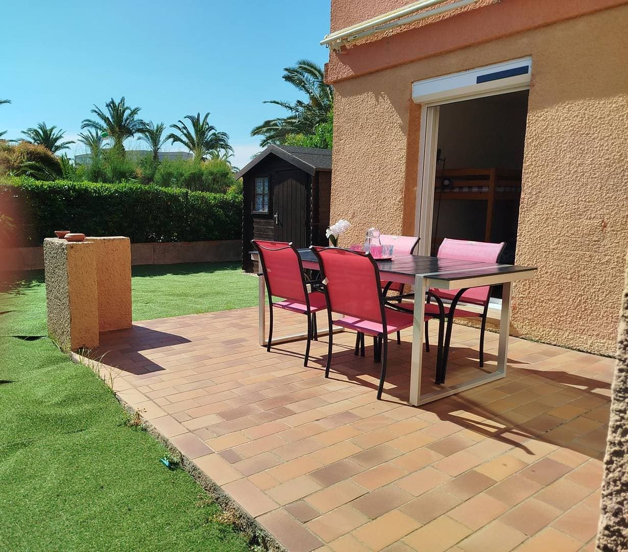 Foto 2 von 25: Ferienwohnung für 4 Personen mit Terrasse