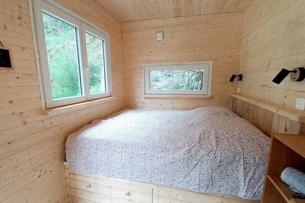 Foto 4 von 30: Une Maison Tout Confort, son Grand Terrain Nature et sa Piscine Juste Pour Vous!