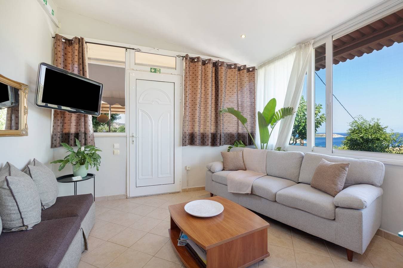 Foto 4 von 33: Ferienhaus „Voula Home“ mit Meerblick, WLAN und Klimaanlage