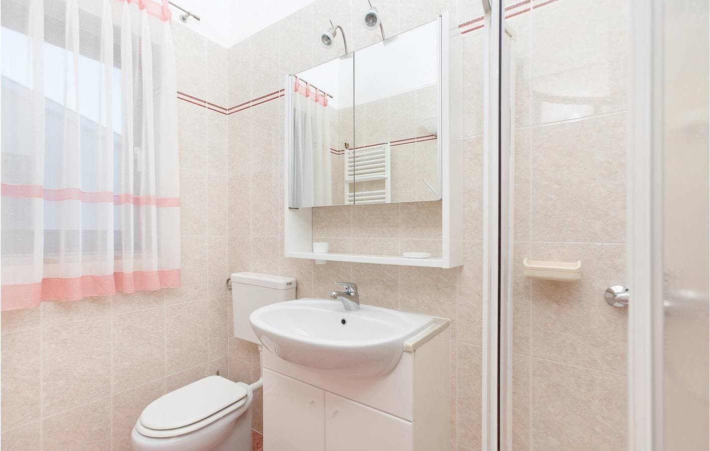 Foto 10 von 19: Gemütliche Ferienwohnung mit Terrasse, WLAN und 600 m zum Strand