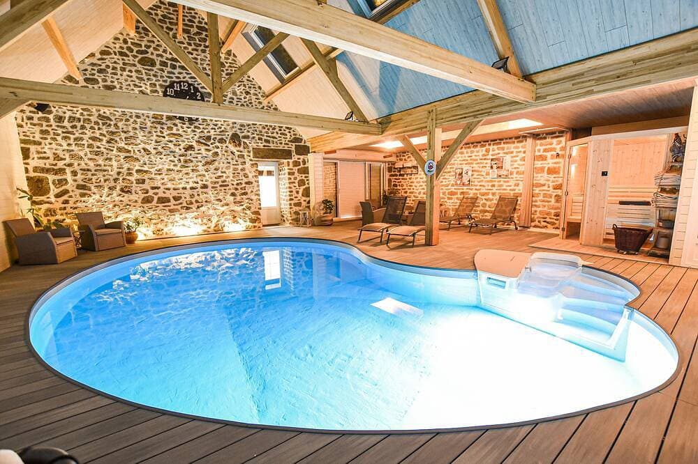Bett und frühstück normandie la brocherie spa indoor pool 1