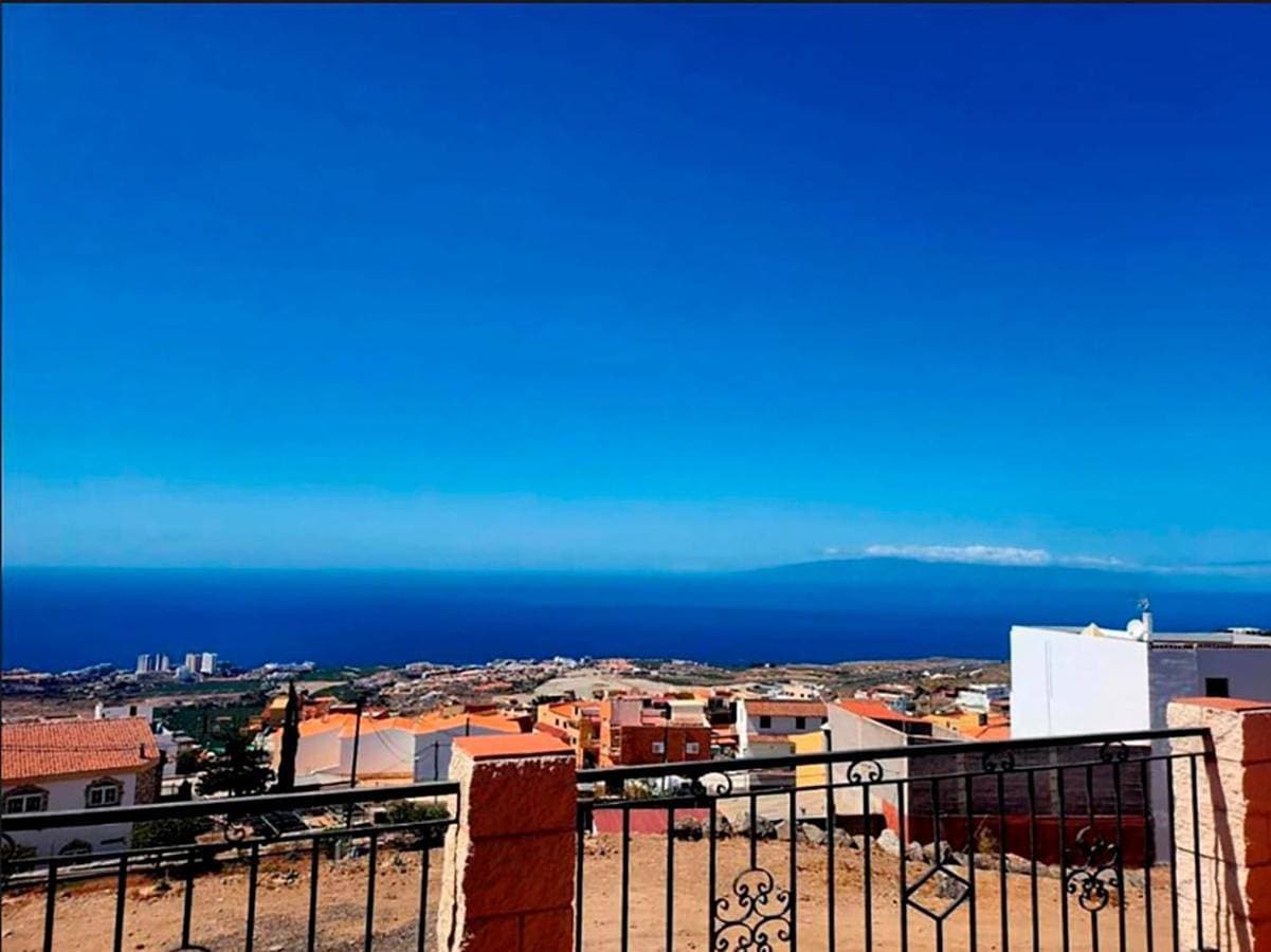 Villa Lucian en Adeje con Vistas al Atlántico 1