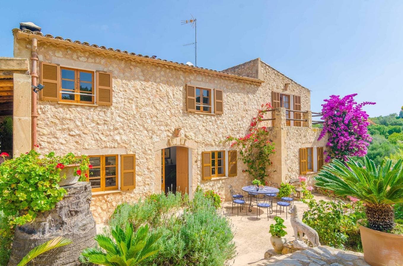 Foto 7 von 54: Villa für 8 Personen mit Terrasse