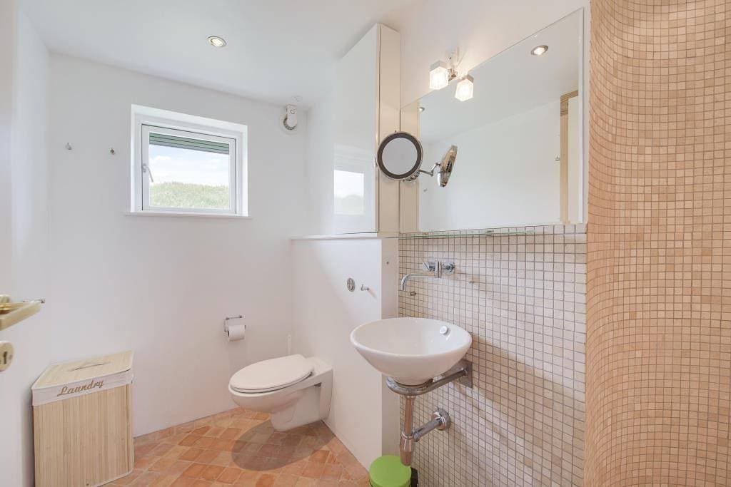 Foto 10 von 25: Einzigartiges Ferienhaus inklusive Wellenrauschen - 50 m Strand