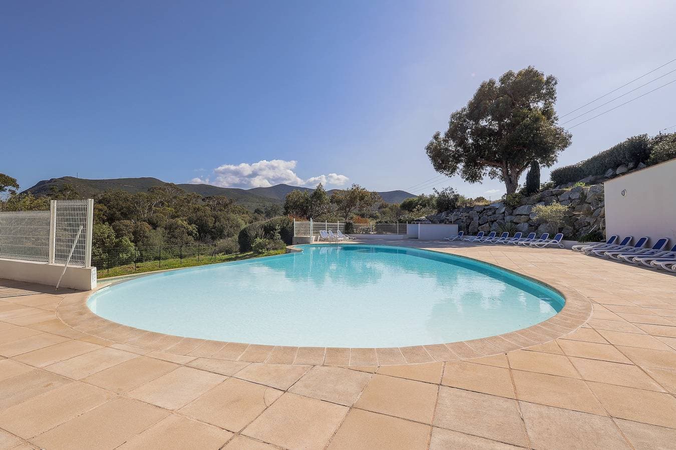 Foto 3 von 22: Ferienwohnung für 5 Personen mit Pool