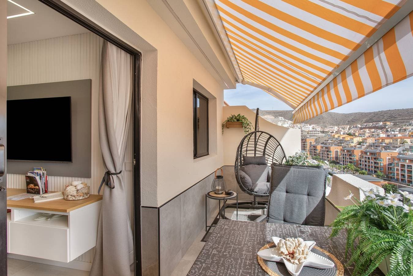 Foto 3 von 29: Ferienwohnung 'Estrella Del Mar Vista Al Puerto' mit Meerblick, Wi-Fi und Klimaanlage