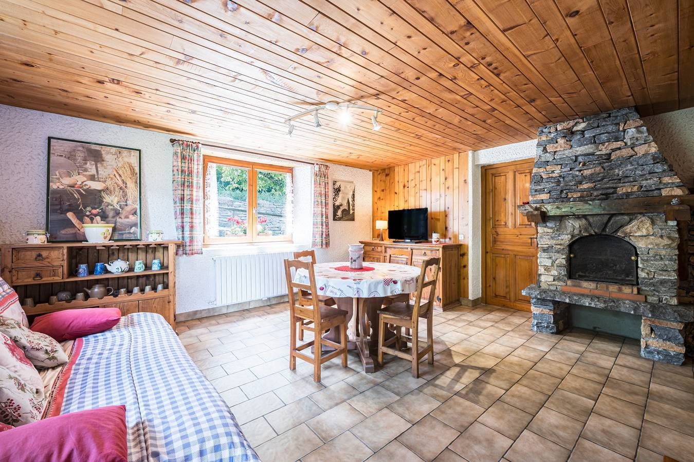Foto 3 von 25: Ferienwohnung „Montagnard Savoyard“ mit Bergblick, privater Terrasse und WLAN