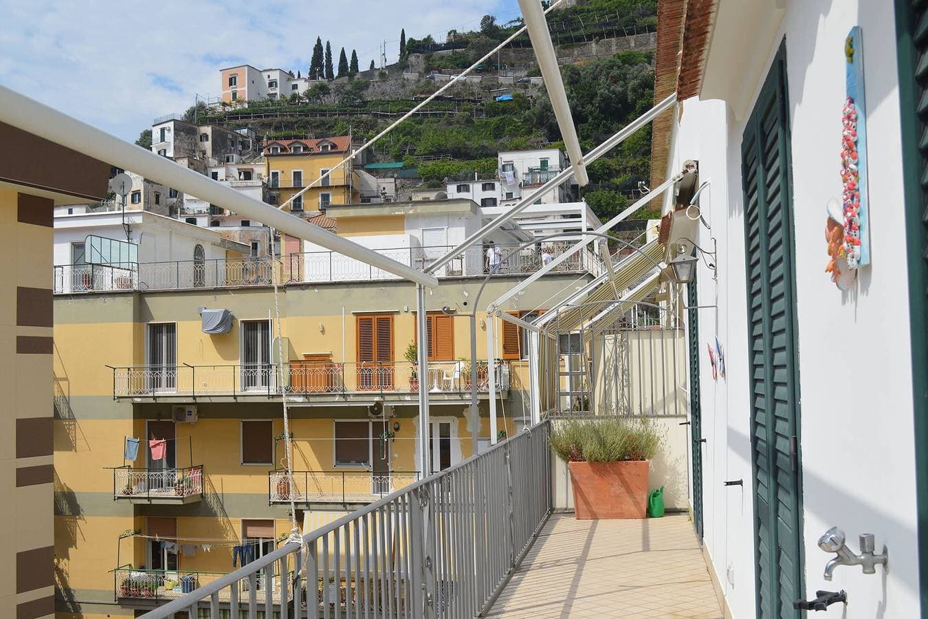 Foto 3 von 21: Ferienwohnung für 4 Personen mit Balkon