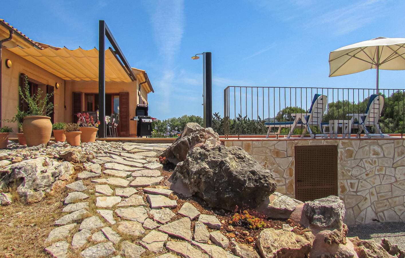 Foto 6 von 30: Sonniges Apartment mit Terrasse, Pool & Wifi