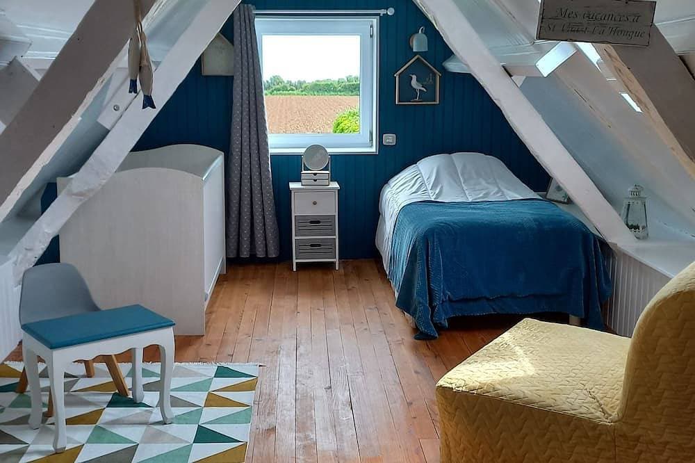 Foto 4 von 30: Quiet fisherman's cottage, 400 m from beach, sea view. Ideal for families