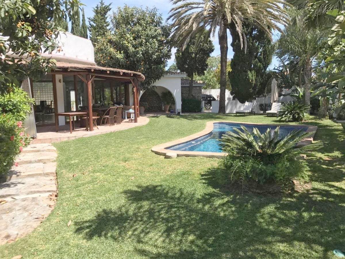 Foto 4 von 72: Three-Bedroom Villa