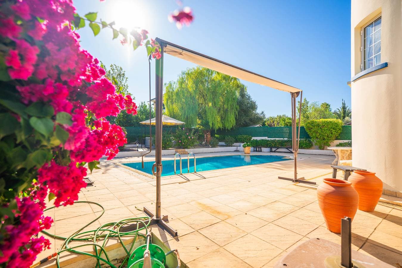 Ruhige Villa mit privatem Pool und atemberaubender Aussicht 1