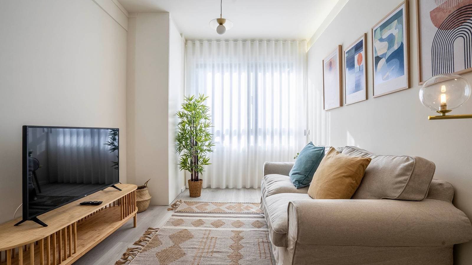 Foto 2 von 28: TrindadeFlat w/ AC by LovelyStay