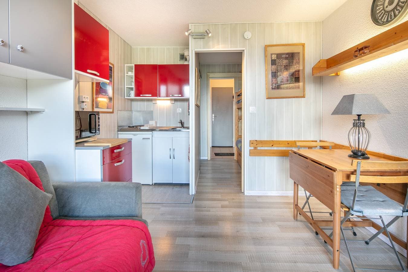 Foto 2 von 12: Ferienwohnung für 4 Personen mit Balkon