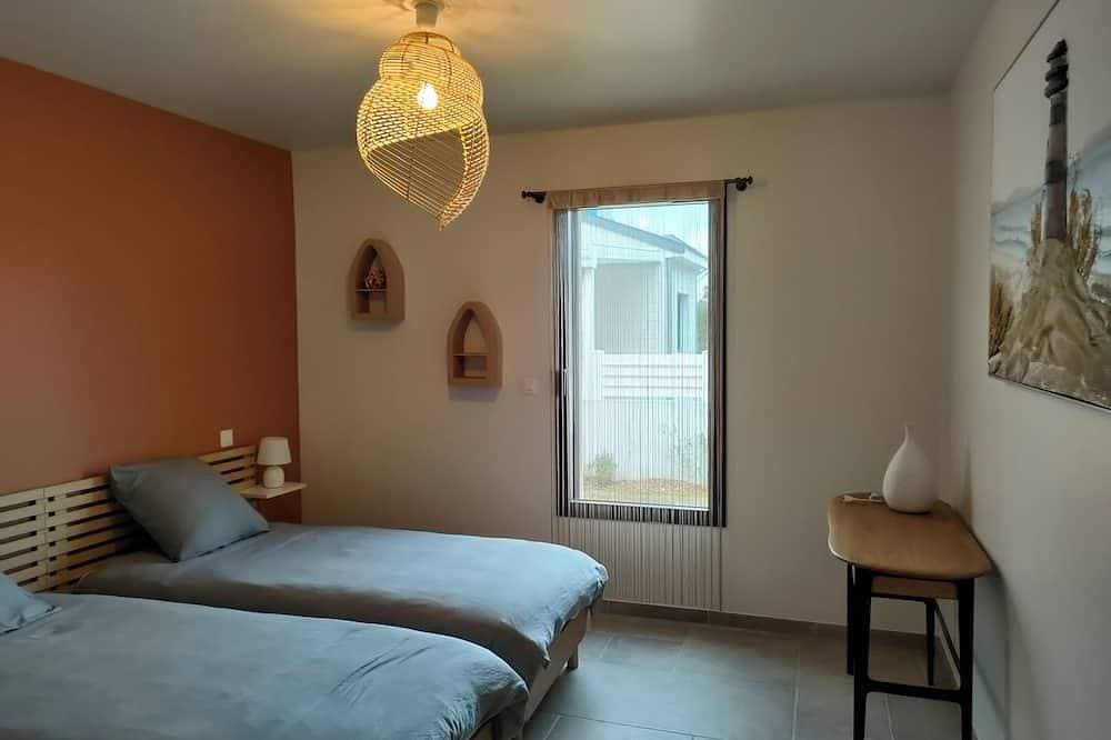 Foto 3 von 12: 400m from the beach, new house for relaxation