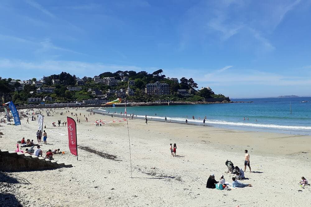 Foto 11 von 12: Large T2 Côte De Granit Rose Beaches And Shops Within Walking Distance