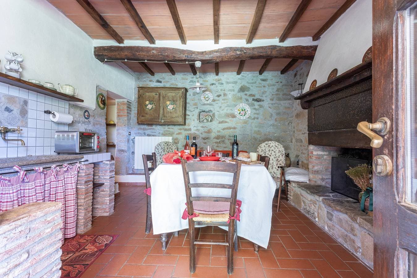 Foto 7 von 24: Ferienwohnung Il Sorbo mit Terrasse, Gemeinschaftspool und WLAN