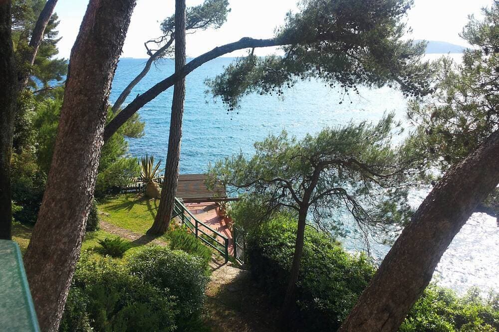 Foto 8 von 30: Luxusvilla in Tellaro, in einem Kontext von wunderschöner Schönheit, direkt am Meer.