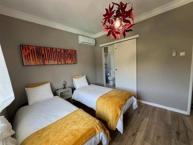 Foto 4 von 11: Double or Twin Room with Pool View