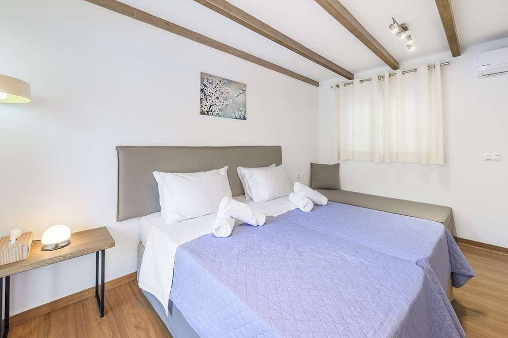 Foto 4 von 26: Ferienhaus mit Pool direkt neben dem Strand