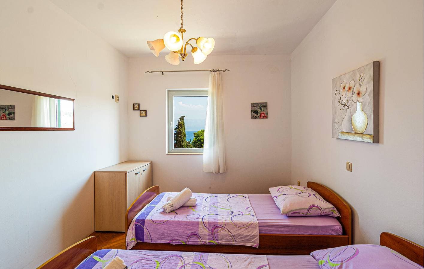 Foto 10 von 17: Gemütliche Ferienwohnung mit Meerblick, Terrasse, WLAN und Parkplatz – 2,5 km vom Strand entfernt