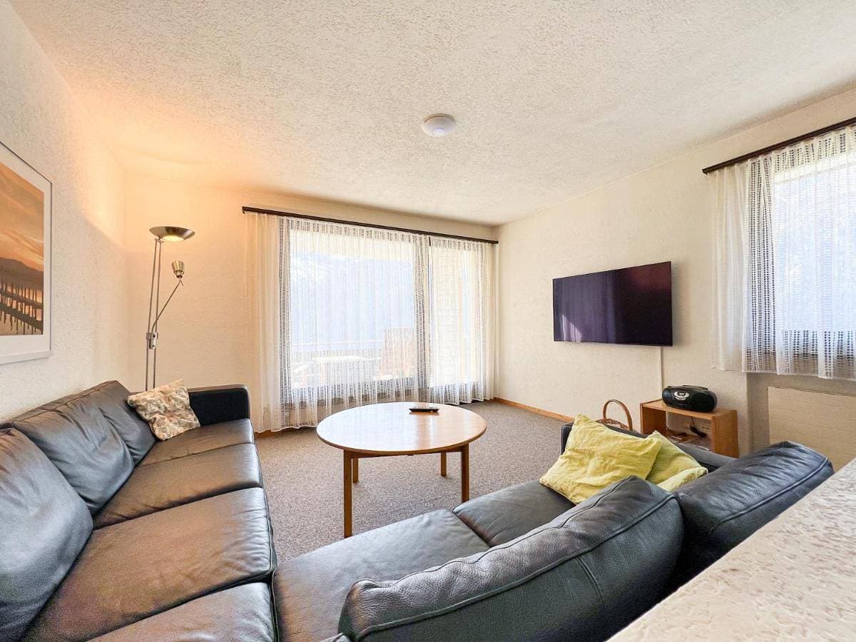 Foto 4 von 34: Three-Bedroom Apartment