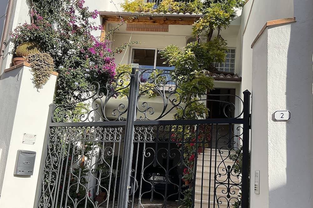 House \"Il Glicine\", Maison de Charme 1