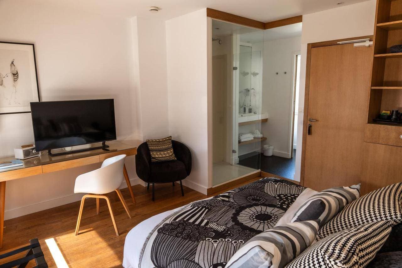 Foto 2 von 13: Double Room with Private Bathroom