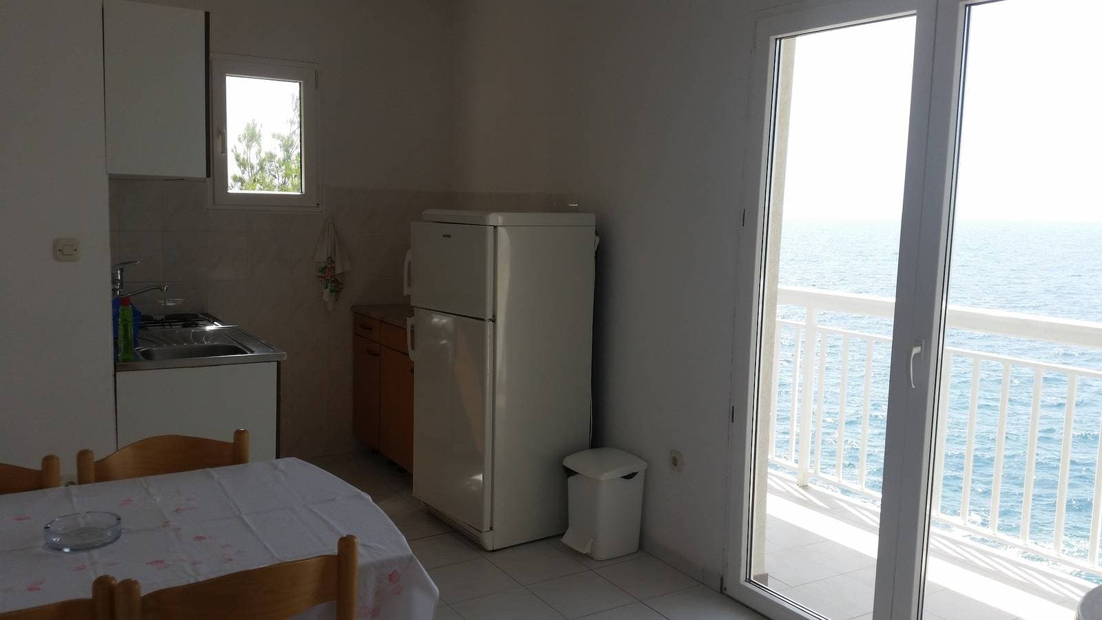 Foto 11 von 27: 4-Zimmer-Ferienwohnung am Strand Sveta Nedilja, Hvar A-11433-a