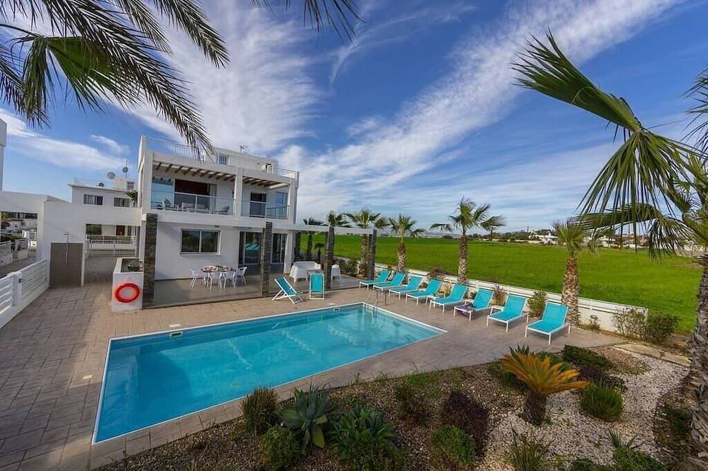 Foto 8 von 30: Wirklich spektakuläre FirstLine Sea Front Villa im schönen Dorf Pervolia