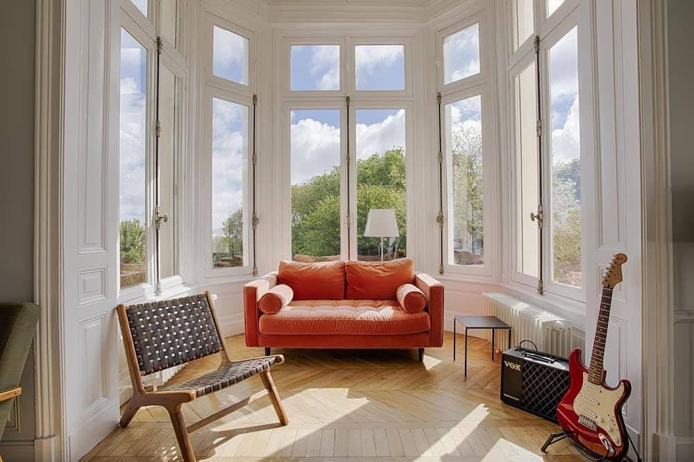 Foto 8 von 19: Villa Rosina. Waterfront. Direct, private access to Deauville beach