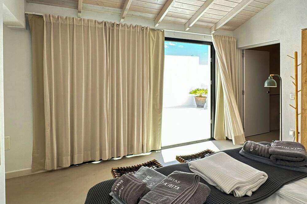 Foto 7 von 30: Eine Oase des Designs und der Ruhe mit Pool auf Lanzarote
