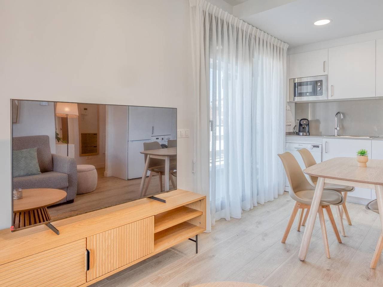 Foto 2 von 16: Modernes Penthouse in Estepona mit Parkplatz und atemberaubender Aussicht