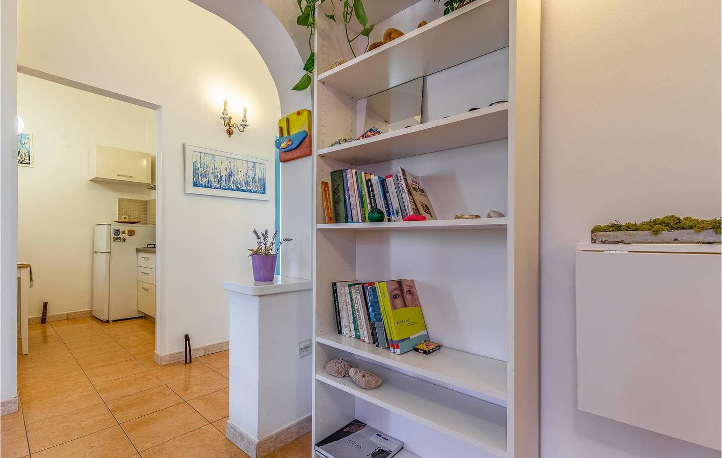 Foto 12 von 28: Gemütliche Ferienwohnung mit Terrasse, Parkplatz und WLAN in der Nähe des Strandes Bijela