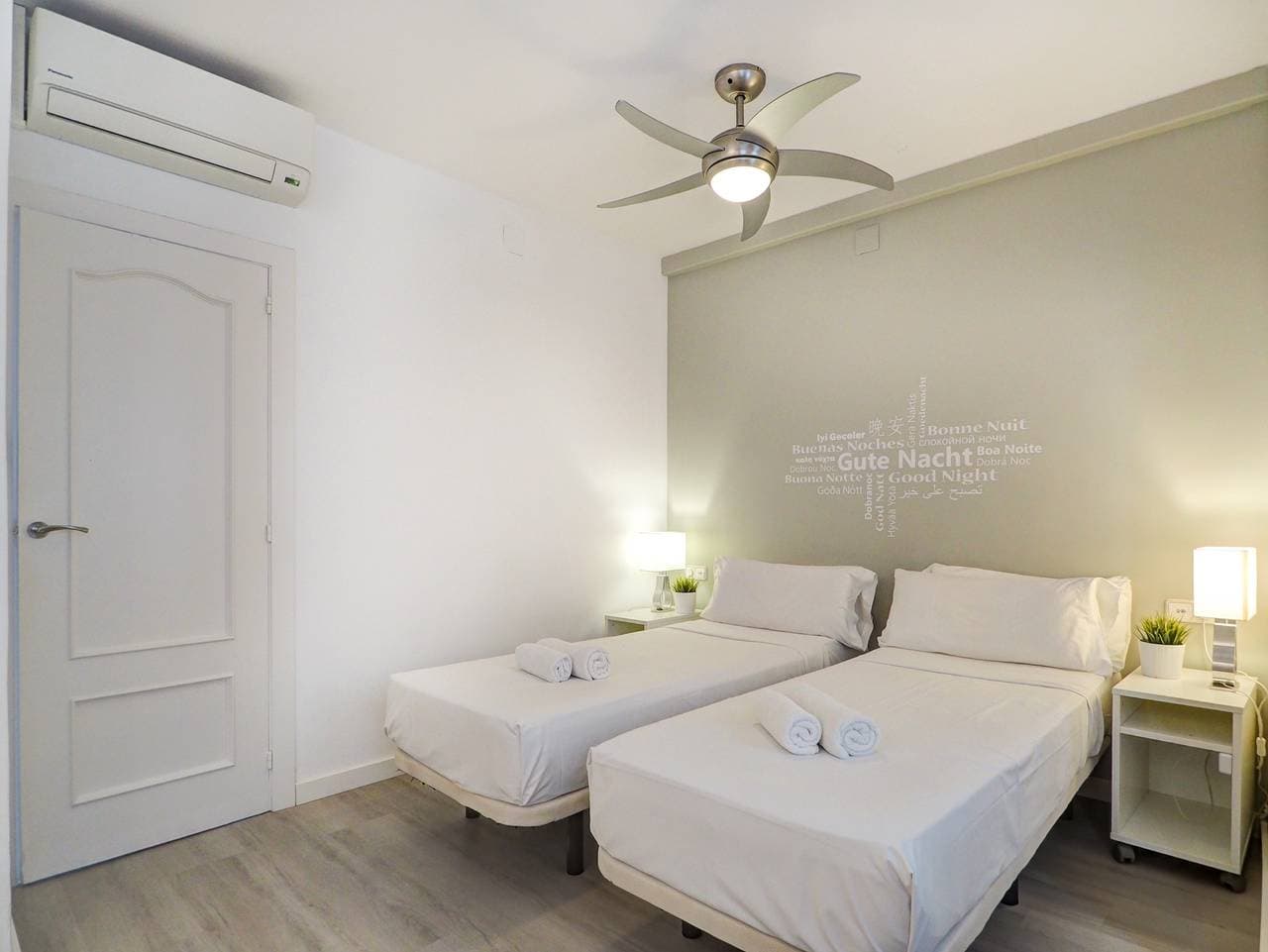 Foto 11 von 24: Ferienwohnung für 4 Personen mit Balkon