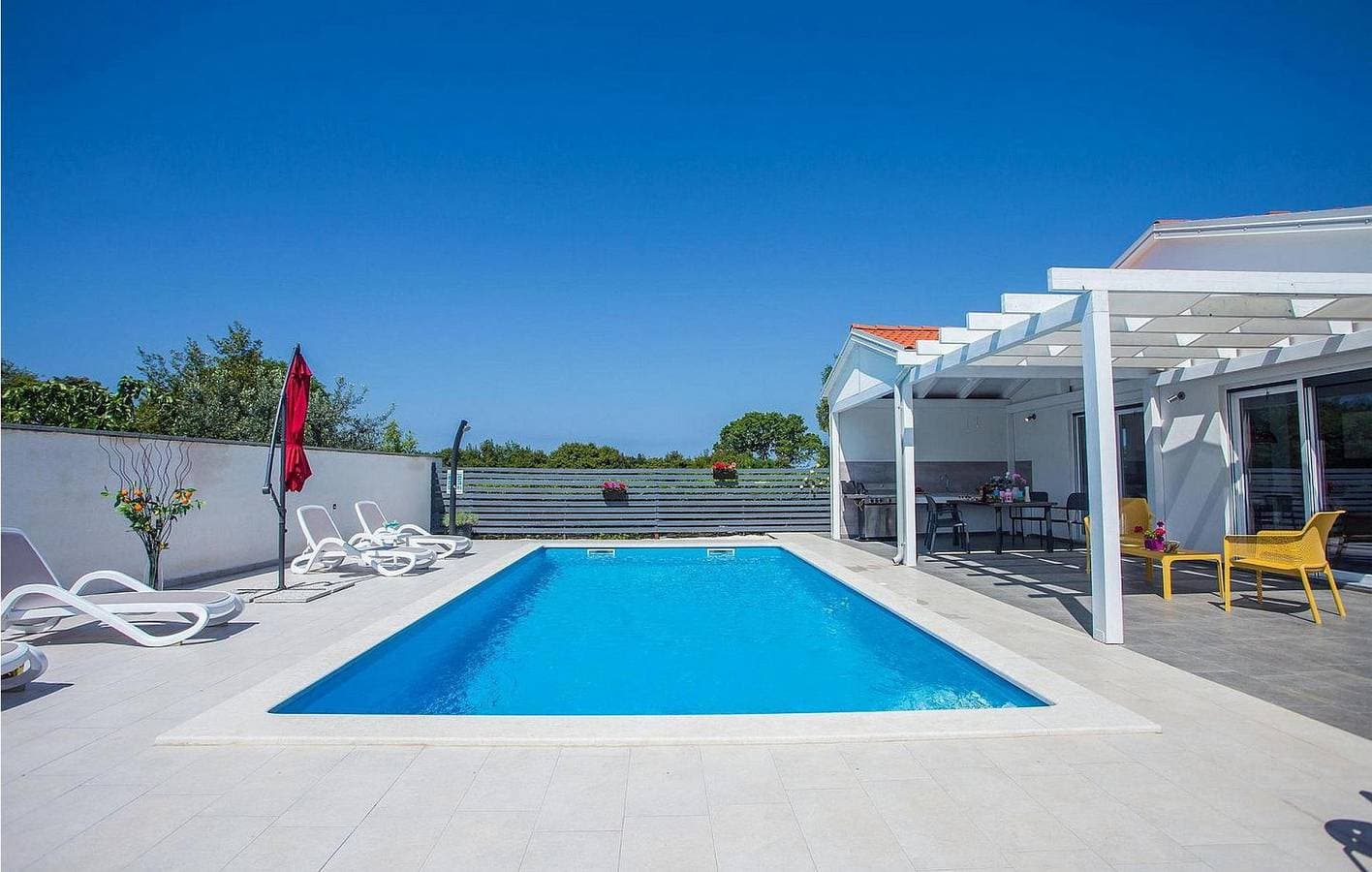 Foto 5 von 39: Modernes Apartment, 1 km vom Strand entfernt, mit Terrasse, Parkplatz und WLAN