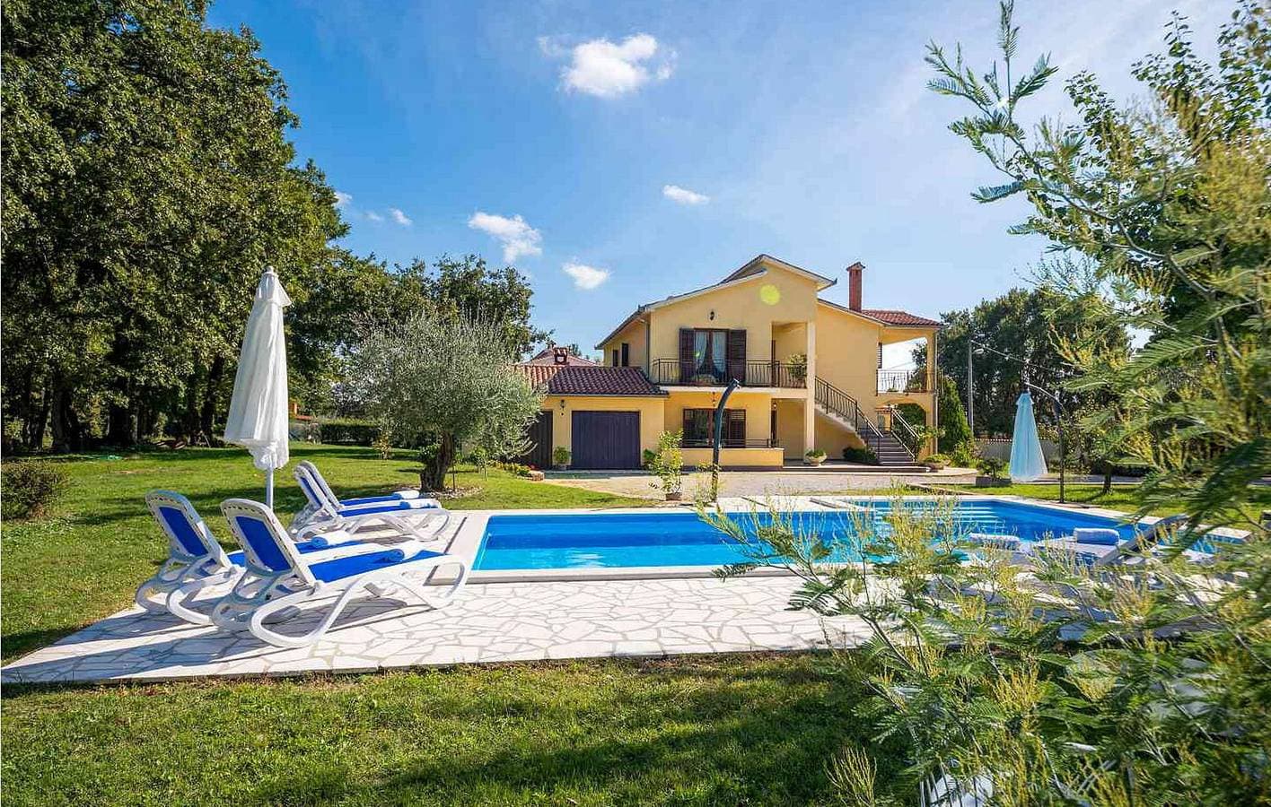 Foto 2 von 31: Reizende Ferienwohnung mit Pool, Terrasse und WLAN – der perfekte Urlaubsort!