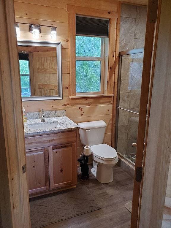 Foto 11 von 43: Private Cabin • Hot Tub • 2 Kings