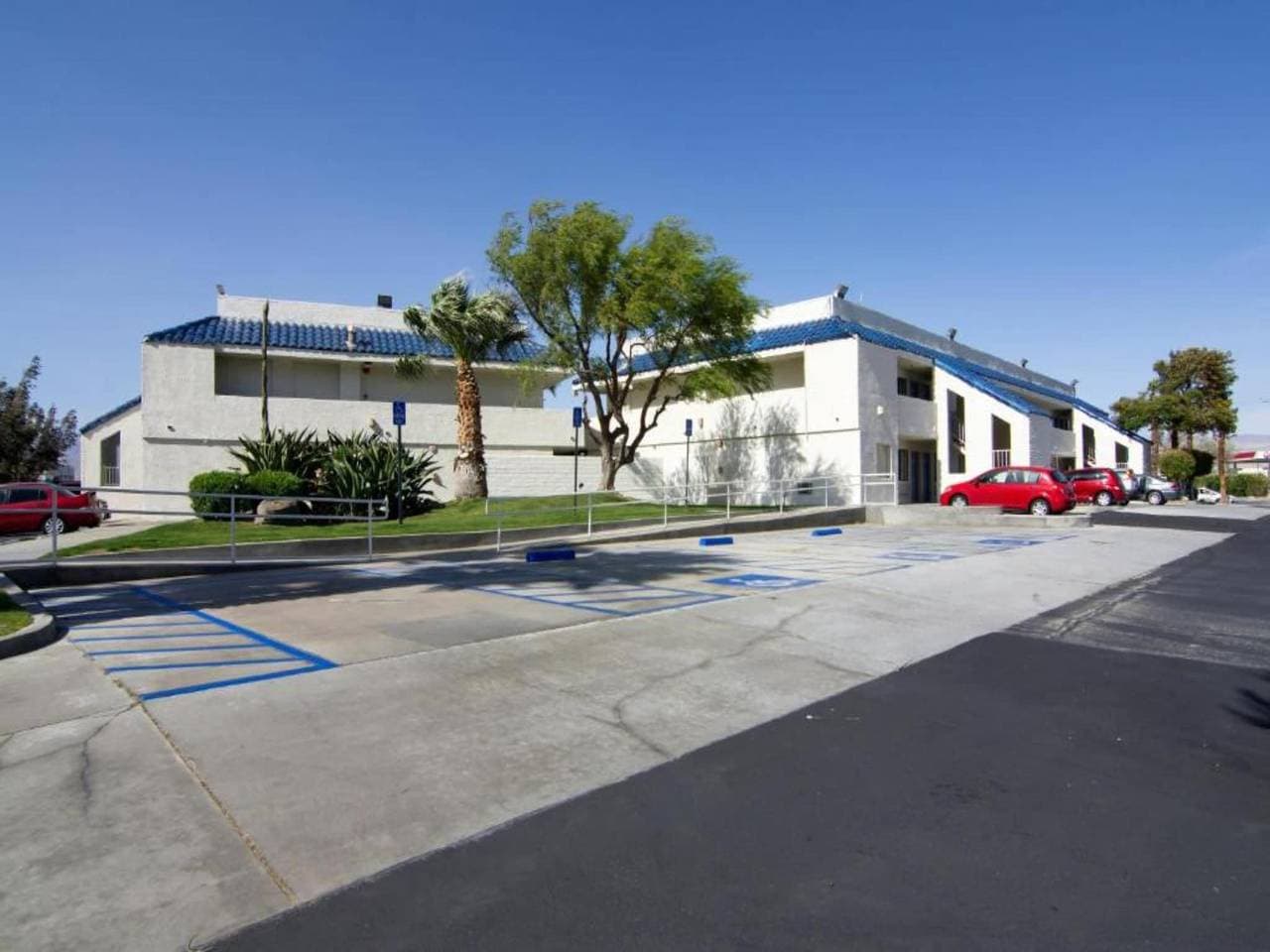 Foto 6 von 19: Ms6 North Palm Springs | 1 Queensize-Bett |