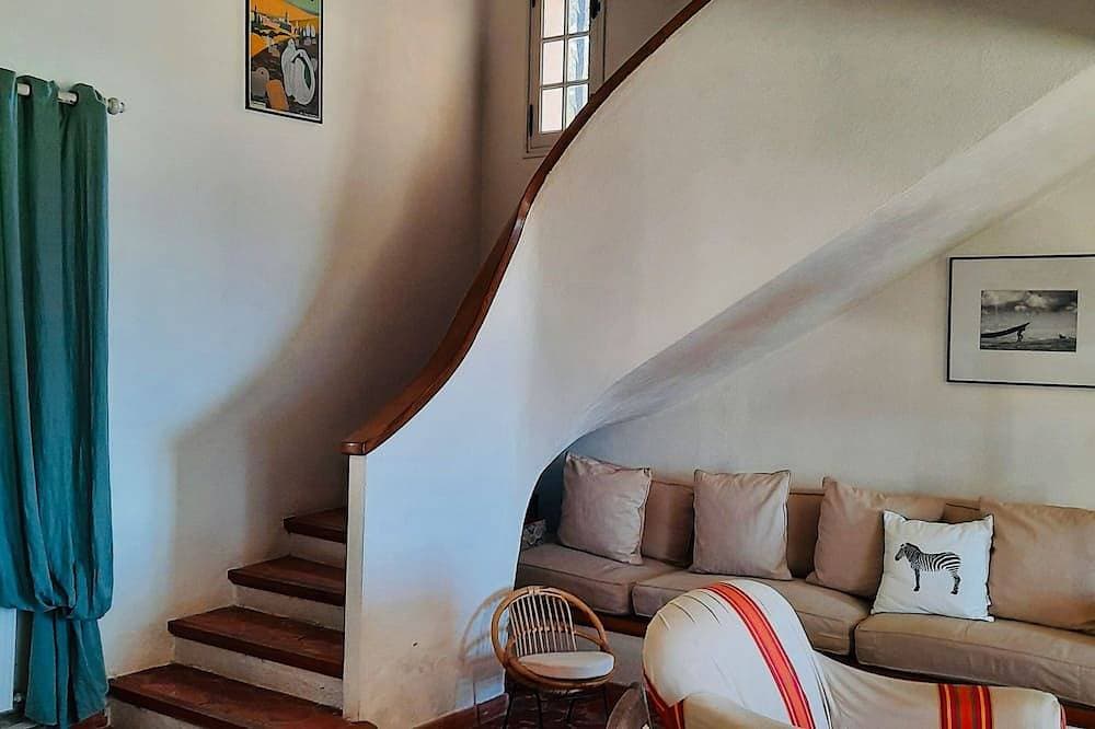 Foto 10 von 30: Large family home with exceptional views and swimming pool at Rayol Canadel