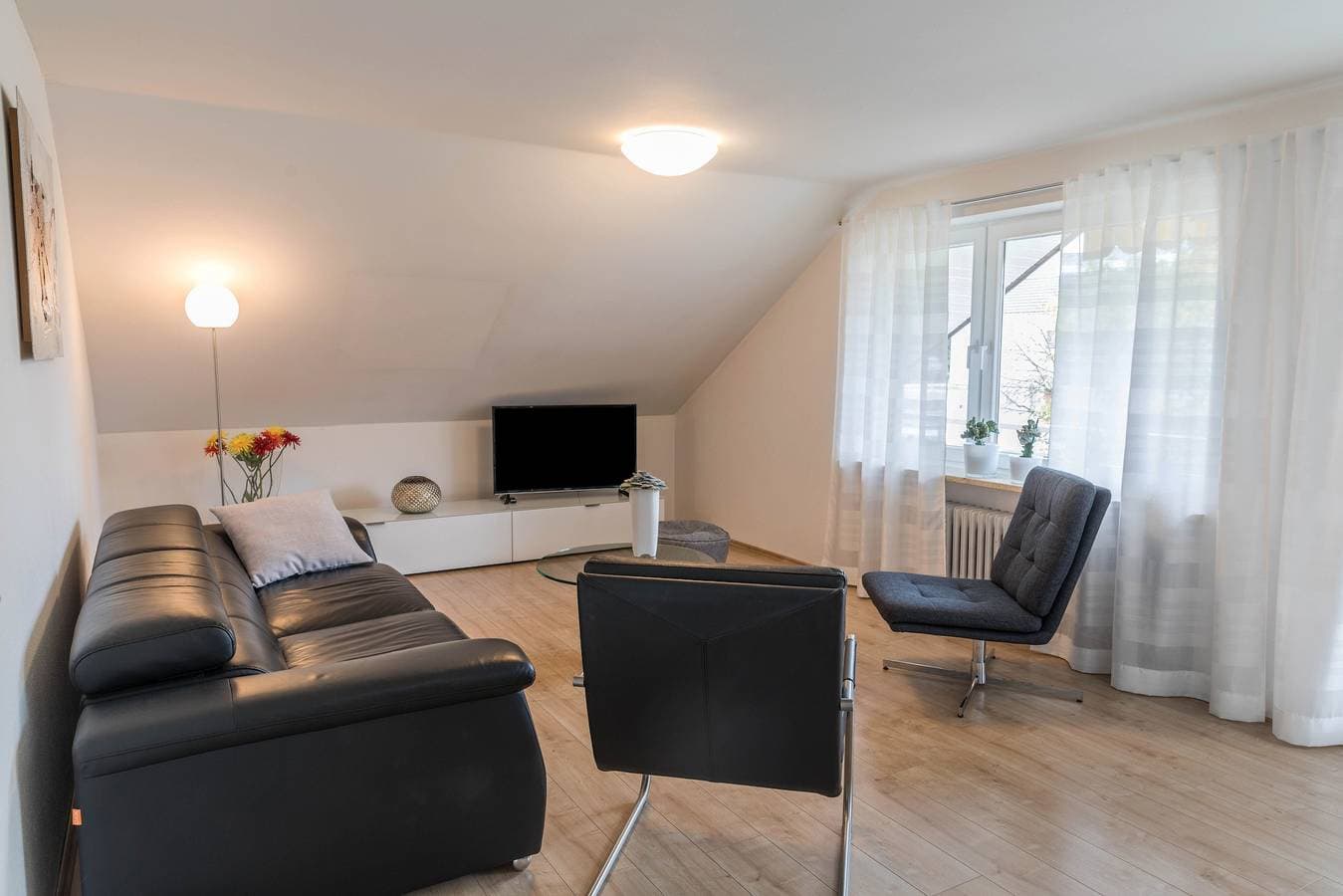 Foto 3 von 21: Ferienwohnung "Lumafe" nur einen kurzen Spaziergang vom See entfernt