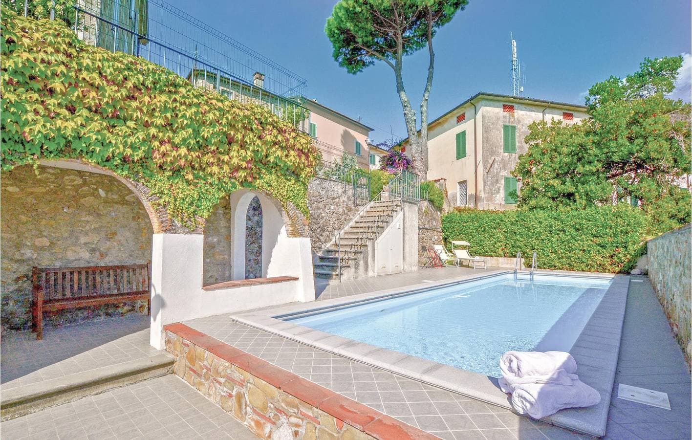 Foto 2 von 21: Apartment am Pool in Camaiore: WiFi, Feuerstelle und mehr!
